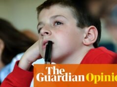 Mis hijos hacen sus primeros exámenes importantes y revelan mis propias preocupaciones sobre la IA y la división larga | Emma Brokes