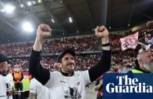 El agresivo gol de Friburgo de Julian Schuster para la inmortalidad de la Europa League | Friburgo