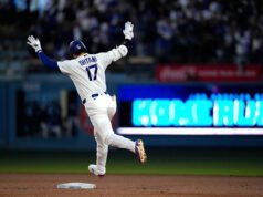 Shohei Ohtani pone fin a racha de jonrones, justo después de que los Dodgers dicen que le darán un respiro en la caja de bateo