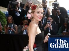 Anna Wintour, Sam Smith y más estrellas salen del hotel para la Met Gala – vídeo
