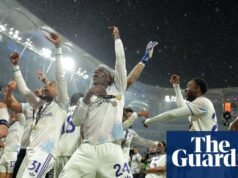 Victorious Villa celebra en Estambul tras 30 años esperando el trofeo | Villa Aston
