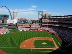 Hombre asesinado a puñaladas en el Busch Stadium horas después de la derrota de los Cardinals ante los Dodgers