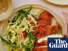 Receta fácil y rápida de Georgina Hayden de pollo Panko con ensalada de judías verdes | Pollo