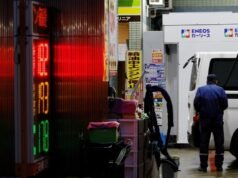 Japón considera un presupuesto adicional para hacer frente al aumento de las facturas de combustible, dice Kyodo