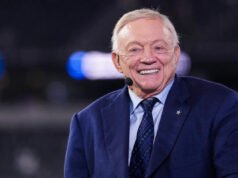 Jerry Jones compara el inusual calendario internacional de los Cowboys con una “noche de fiesta”