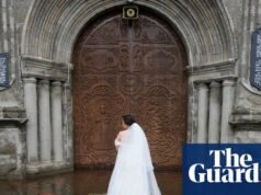 Una novia camina entre una inundación para casarse: la mejor fotografía de Aaron Favila | Fotografía