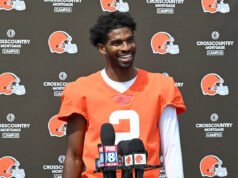 El mariscal de campo de los Browns, Shedeur Sanders, se gradúa de Colorado antes de la segunda temporada de la NFL