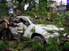 Tormentas mortales y lluvias torrenciales matan al menos a 96 personas en la India