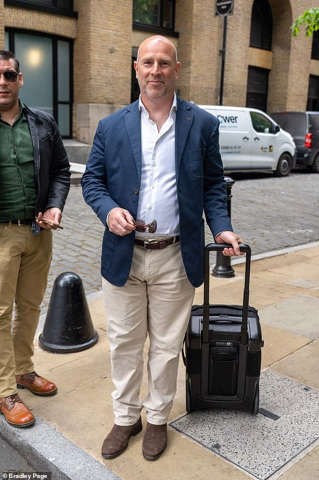 71103335-15838219-Michael_Thomson_50_former_CEO_of_London_Capital_and_Finance_has_-a-17_177937985420.jpeg
