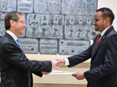 El presidente israelí Herzog recibe al primer embajador de Somalilandia