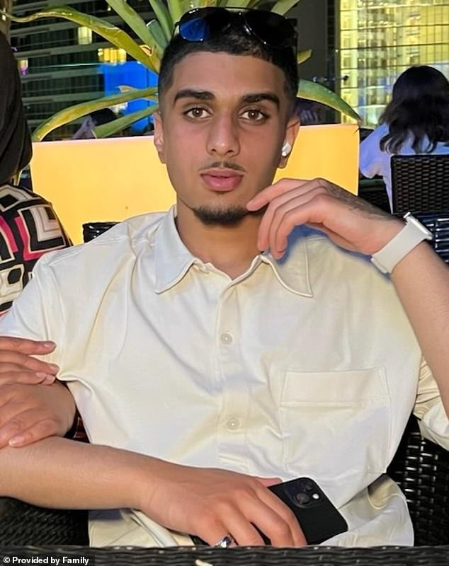 92785443-15830559-Idris_Qayyum_from_west_London_suffered_a_suspected_anaphylactic_-a-34_177919311211.jpeg