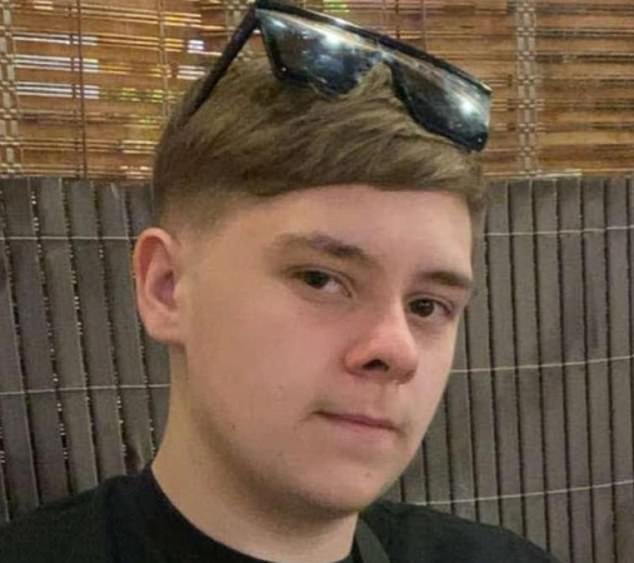 94824621-15845243-Harvey_Willgoose_the_teenager_stabbed_to_death_at_school_in_Shef-a-6_1779658615526.jpeg