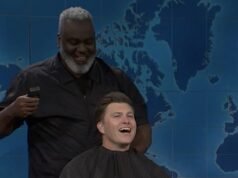 Colin Jost casi tiene que afeitarse el cabello en vivo en SNL