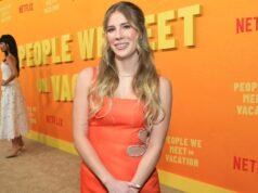 La autora de Beach Read, Emily Henry, aborda la reacción del elenco de la película