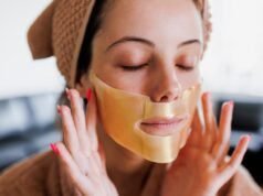 Los compradores dicen que su “piel se siente más firme” después de usar esta mascarilla para el mentón