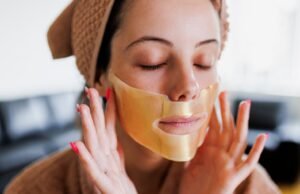 Los compradores dicen que su “piel se siente más firme” después de usar esta mascarilla para el mentón
