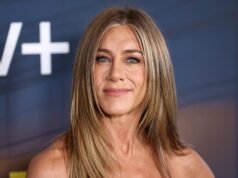 Obtenga el elegante look de chanclas primaverales de Jennifer Aniston por solo $ 27