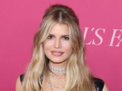 Jessica Simpson defiende volar en 1ª clase con niños en el autocar