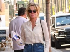Recrea el look de blusa ligera de primavera de Melanie Griffith por solo $ 15