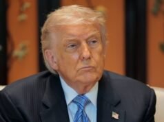 Donald Trump pone a Stephen Colbert en un contenedor de basura en un video de IA
