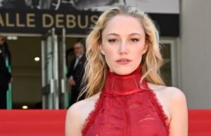 “Victorian Psycho” con Maika Monroe recibe una ovación de 5 minutos en Cannes