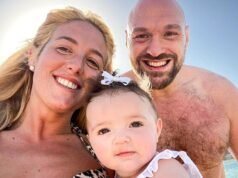 Su esposa, hijos y más.