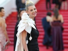 Tara Reid hace una rara aparición en Cannes tras su estancia en el hospital