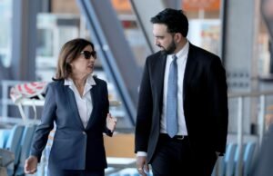 La combinación de la compra de votos del gobernador Hochul y la agenda socialista del alcalde Mamdani destruirá Nueva York.