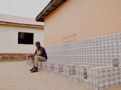 Los últimos ataques militantes contra escuelas en Nigeria dejan más de 80 niños desaparecidos, dicen las autoridades