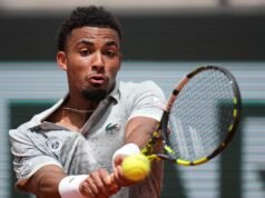 La esperanza local Arthur Fils se retira del Abierto de Francia por lesión en la cadera