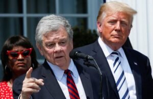 El principal abogado y adjunto de Trump habla sobre el intercambio de prisioneros que negoció en Europa del Este