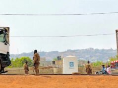 Combatientes vinculados a Al Qaeda asaltan prisión en Mali y bloquean el suministro de alimentos en Bamako