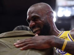 LeBron James bromea sobre conocer a Will Anderson Jr. durante la victoria del Juego 6 de Houston: “Él es mi cuarto hijo”