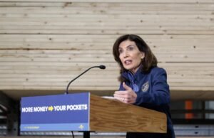 Oye, gobernadora Hochul, ¿qué tal si no traicionamos en absoluto a los contribuyentes de Nueva York?