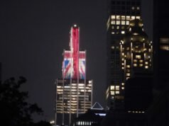 Los británicos vienen, y esta vez no bromean.