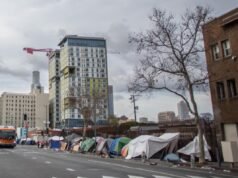 Más de la mitad de las personas sin hogar de Los Ángeles provienen de fuera de la ciudad