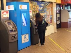 Cientos de cajeros automáticos de California cierran porque las regulaciones reprimen al operador