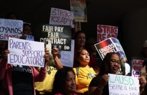 El sindicato de docentes de Los Ángeles intenta sin éxito defender a los docentes acusados