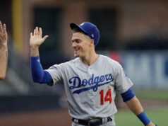 Dodgers activan a Kiké Hernández para debut de temporada, evitan poner a Max Muncy en reserva de lesionados