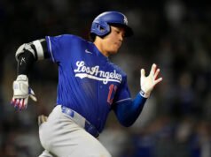 Shohei Ohtani conecta un ‘jonrón de ligas menores’ con bola bateada en el Angel Stadium en la victoria de los Dodgers por 15-2