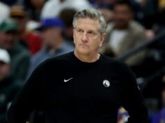 El entrenador de los Timberwolves, Chris Finch, califica al árbitro Tony Brothers de “completamente poco profesional” después del tiempo muerto