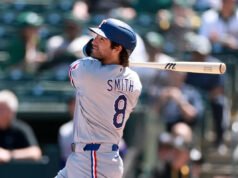 Josh Smith de los Rangers 2B fue diagnosticado con meningitis viral y se espera que sea hospitalizado durante al menos una semana, dice el equipo
