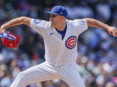 Matthew Boyd, de los Cachorros, se rompió el menisco “mientras se sentaba a jugar con sus hijos”