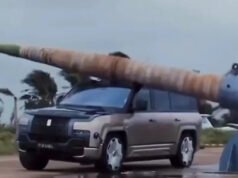 Olvídese de las pruebas de choque. BYD dejó caer una palmera en su SUV insignia y las imágenes son increíbles