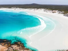 Esta playa australiana de aguas cristalinas estilo caribeño ha sido votada como la tercera mejor del mundo para 2026