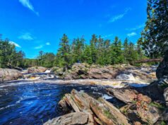 El Parque Provincial de Canadá en Ontario tiene pintorescas cascadas con pesca, senderos y campamentos.