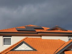 Un propietario revela si la energía solar realmente funciona después de instalar paneles en la ciudad “más brumosa y nublada” de Canadá