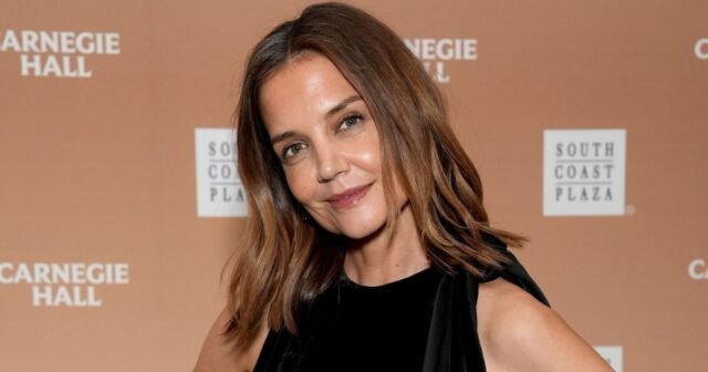 katie-holmes-blush.jpg