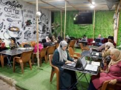 Los cafés de lujo de Gaza cavan un agujero en la narrativa del ‘genocidio’