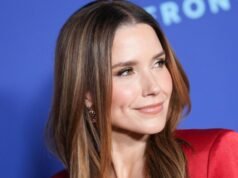 Copie el estilo de bolso Este-Oeste de Sophia Bush por $ 20